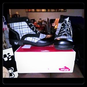 Alegría ankle boots